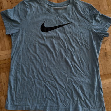 T-shirt Nike