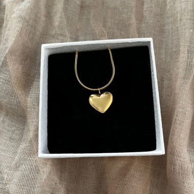 Collana con cuore pendente color oro