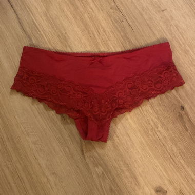 Slip in pizzo rosso