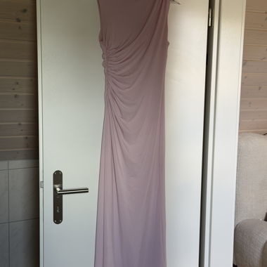 Robe élégante Zara en rose clair