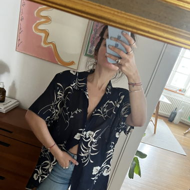 Super cool 90ies blouse in a floral print