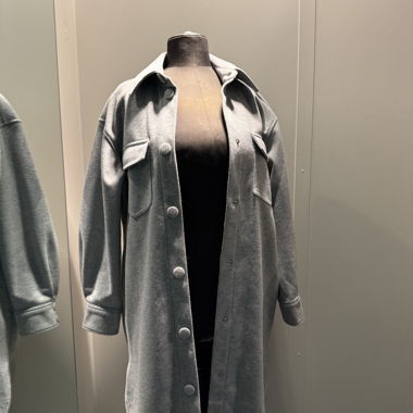Shacket long gris avec patte de boutonnage
