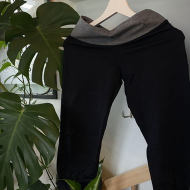 Schwarze 3/4 Yoga Hose