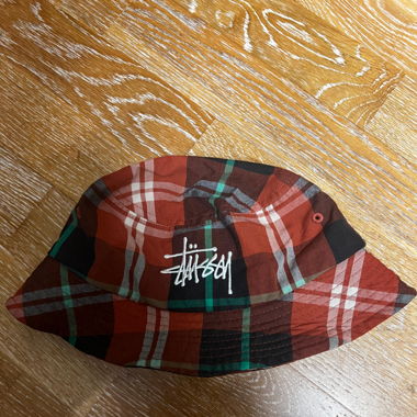 Stüssy bucket hat
