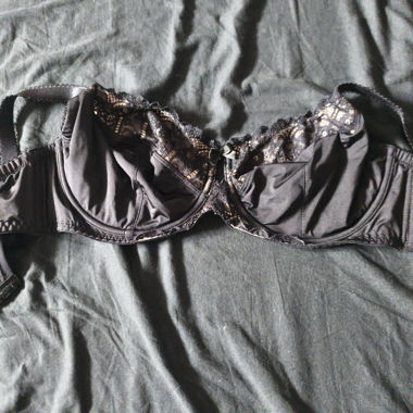 Soutien-gorge noir en dentelle