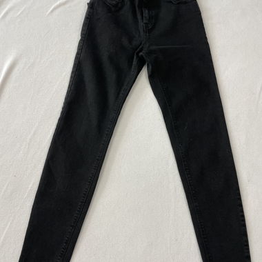 schwarze jeans