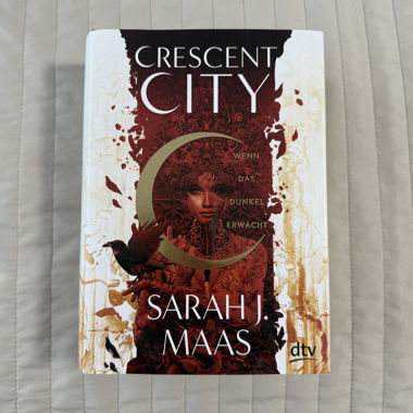 Quando l'oscurità si risveglia - Sarah J. Maas