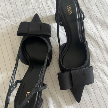 Sandales à talon noir