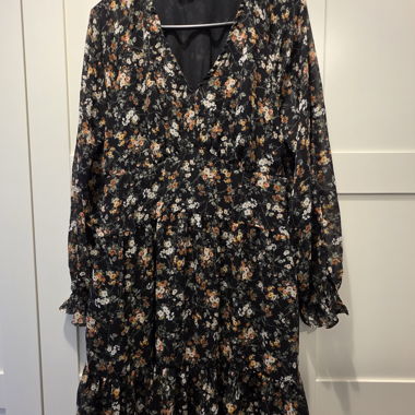 Robe à fleurs Mango taille M