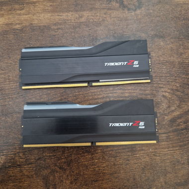 Doppio RAM G.Skill Trident Z5 RGB