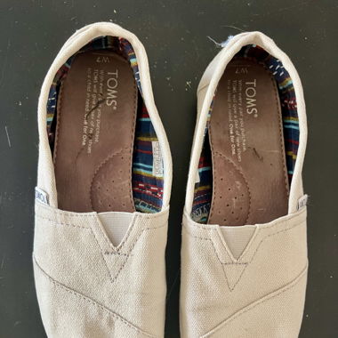 TOMS 37,5
