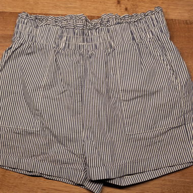 Shorts a righe