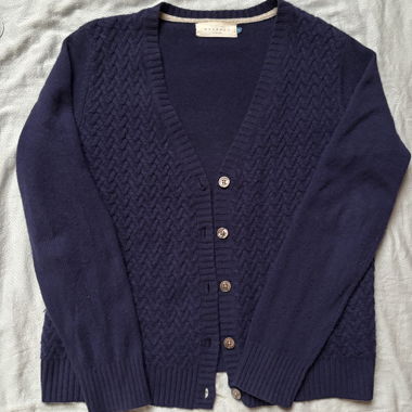 Cashmere-Dunkelblauer Knopfcardigan