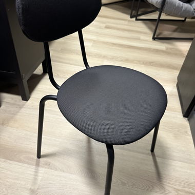 Sedia imbottita nera