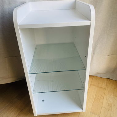 White shelf with glass shelves
