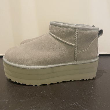 UGG classic ultra mini platform