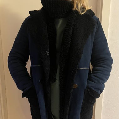 Zara Mantel mit Teddy-Innenfutter