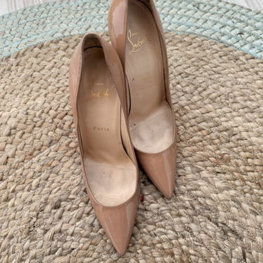 Christian Louboutin Nude-Pumps