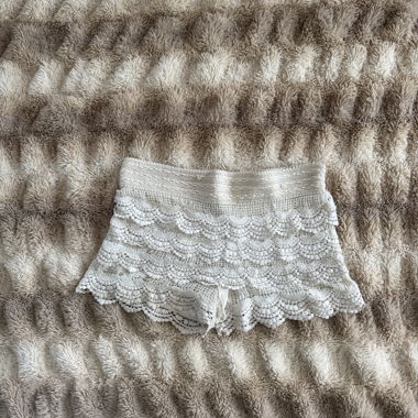 Pantaloncini di pizzo bianchi