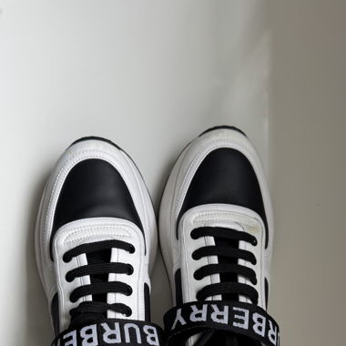 Burberry Sneakers 