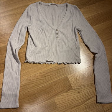 Pull&Bear cropped long-sleeve top S