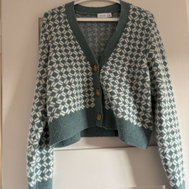 VILA short patterned knitted cardigan