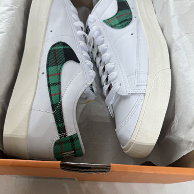 Nike Blazer Low '77 Premium Sneakers