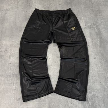Vintage Adidas Chile 62 Trackpants (L)