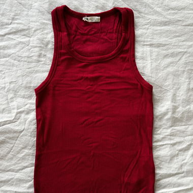 canottiera rossa