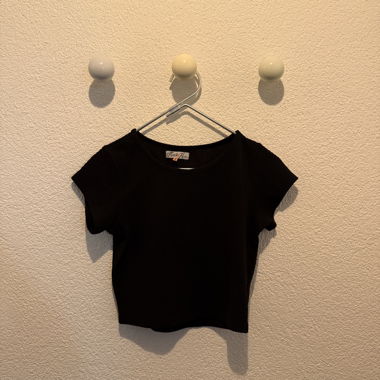 Black crop top