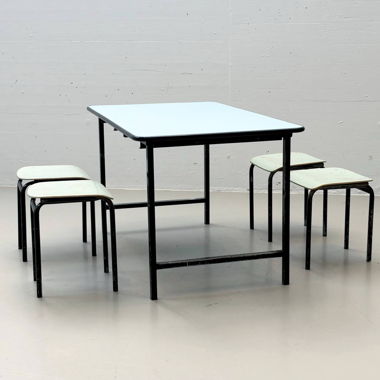 Set: Mid-Century Kelko Tisch & Hockerquartett 1970