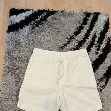 Linen shorts