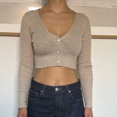 Ribbed Knit Cropped Cardigan