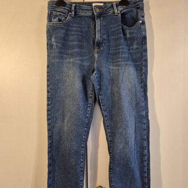 Jeans Only
