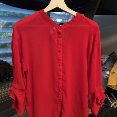 Blusa Rossa con Maniche a Volant