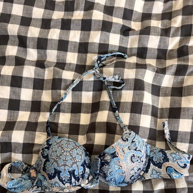Haut de bikini