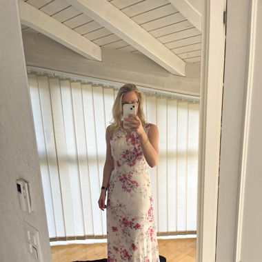Langes Kleid, Blumenmuster/rosa-weiss