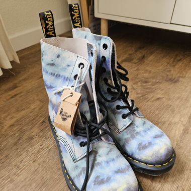Dr. Martins 