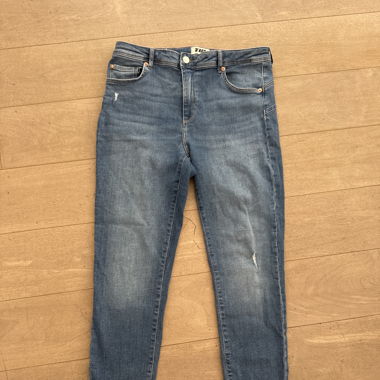 Lange blaue Hose 