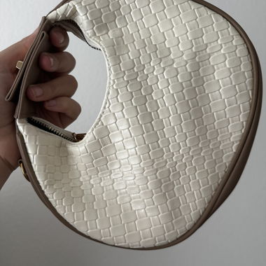 Petit sac à main beige et blanc