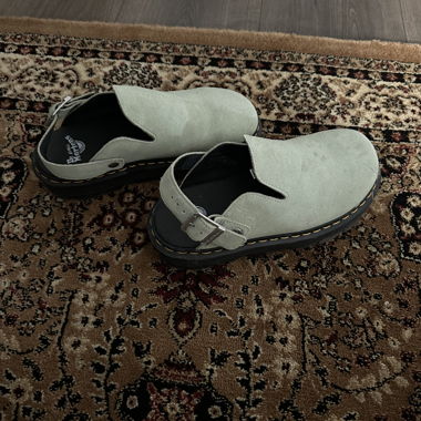 Dr. Martens Clogs in Mint