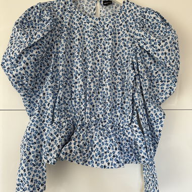 Bluse blau/weiss Blumenmuster