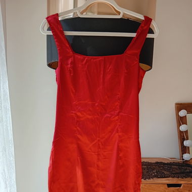 Vestito rosso fragola