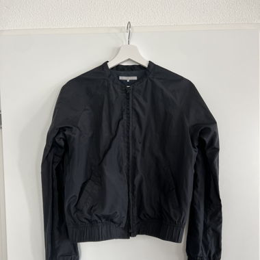 Schwarze Jacke / Windbreaker, Grösse S