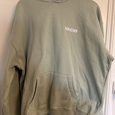Sweat à capuche VACID en vert sauge
