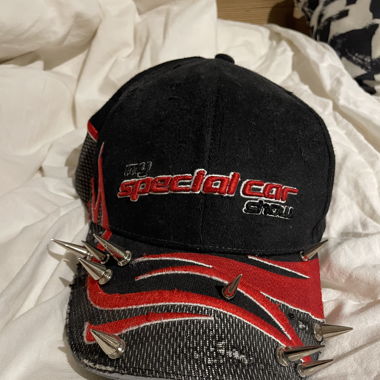 Grunge spike tribal cap
