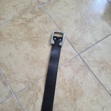 Ceinture en cuir veritable d'occasion 