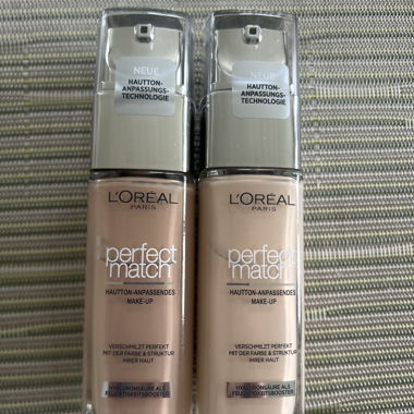 L'Oréal Perfect Match Make-up Foundation x2