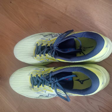 Mizuno wave rider 27 comme neuf  ! 