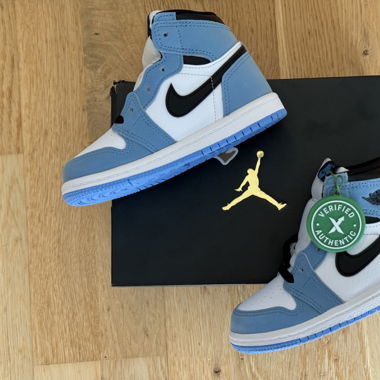 Jordan 1 Retro High University Blue (TD)